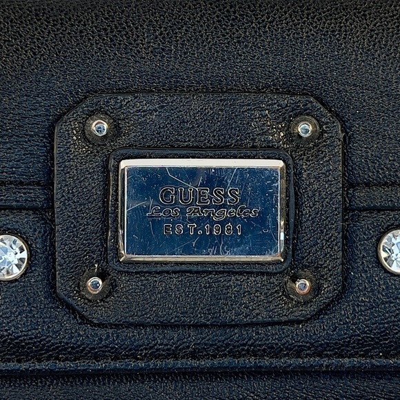 Guess geela wallet in good condition. - Picture 3 of 8